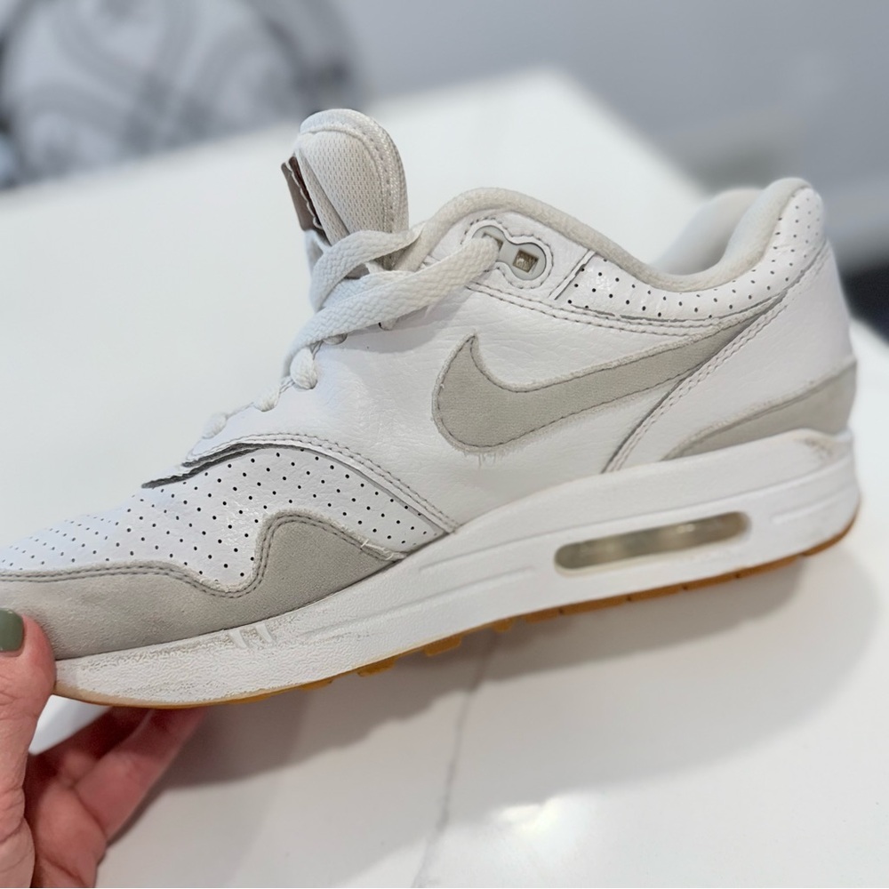 Nike • AirMax 1 Platinum Gum Shoes